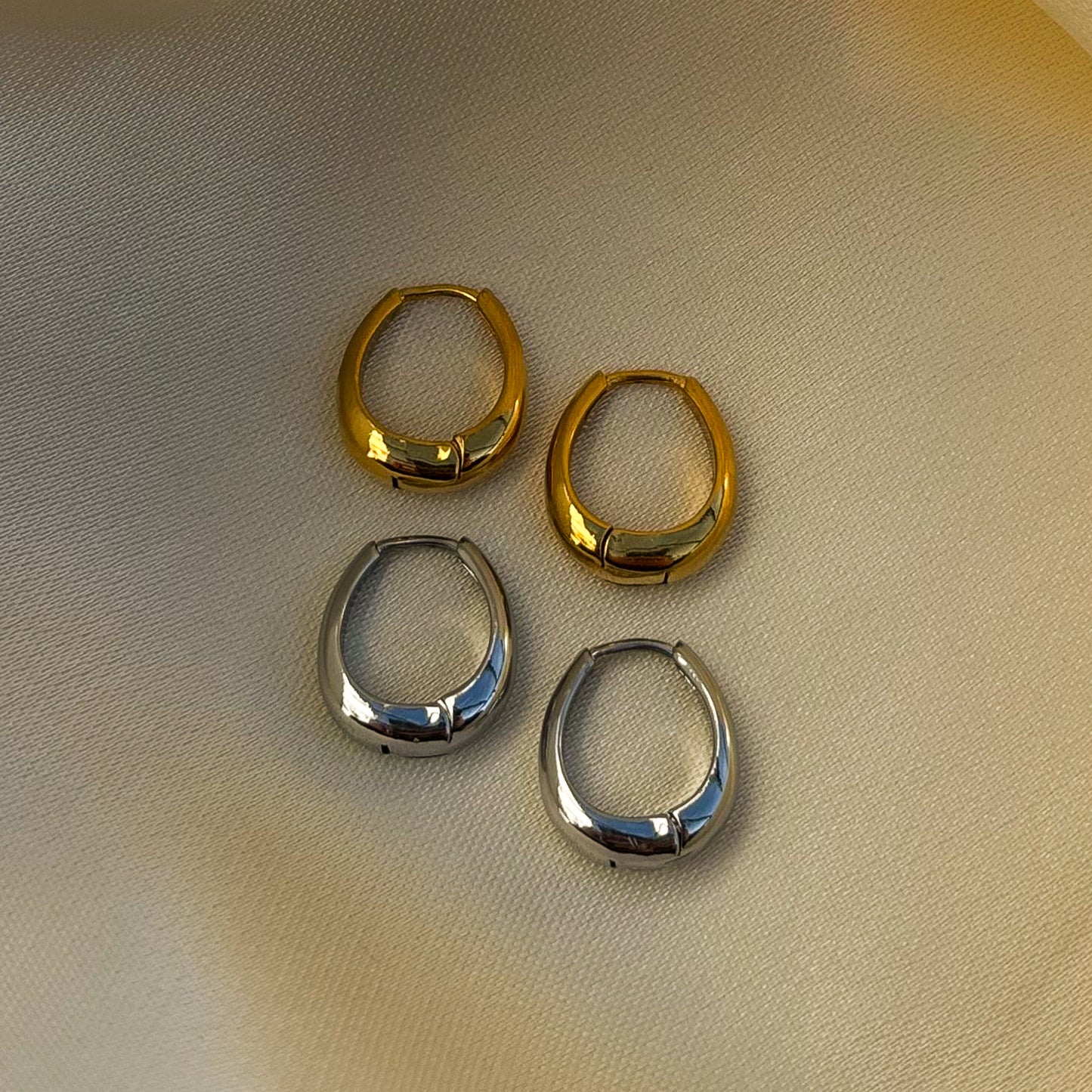 Dainty Hoops