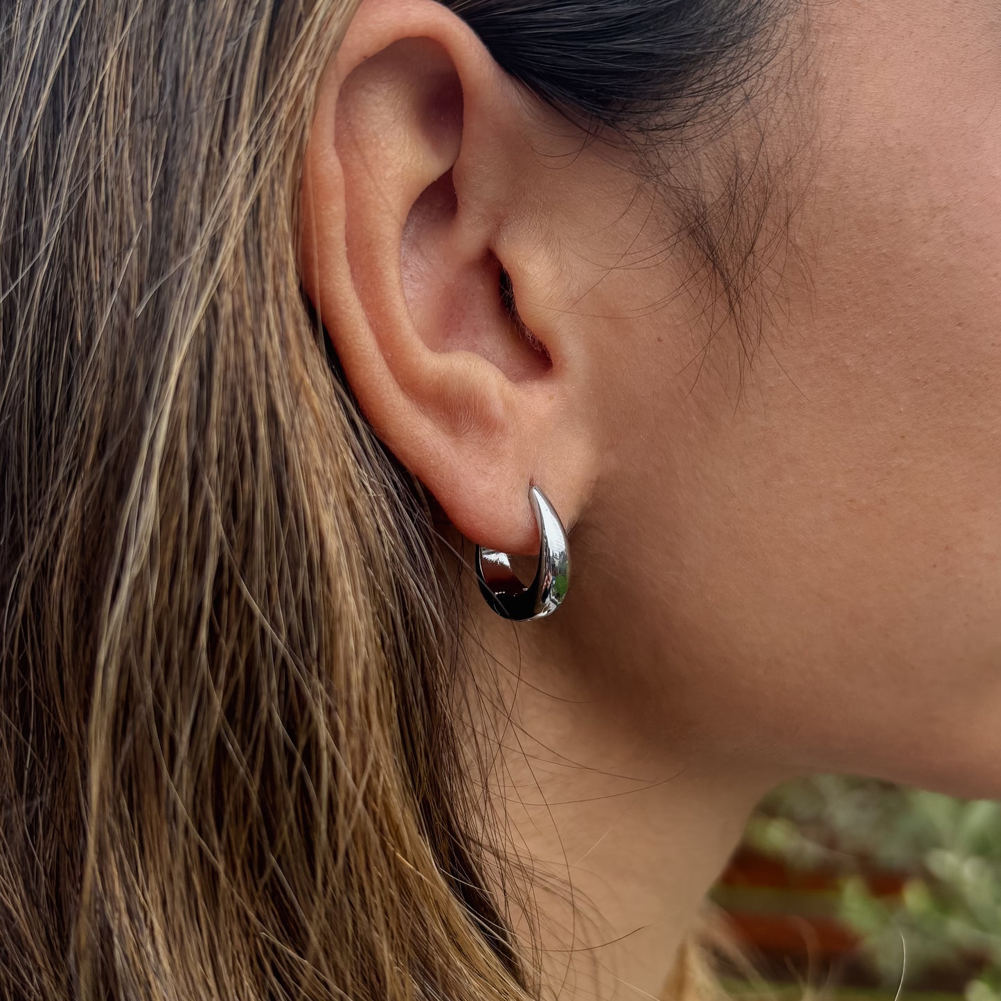 Dainty Hoops